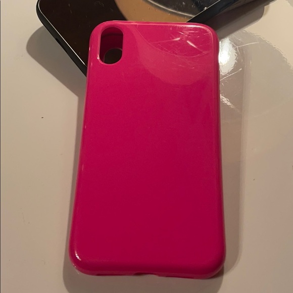 iPhone XR case(s) - Picture 3 of 6